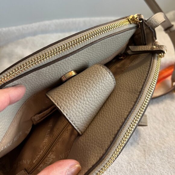 Anne Klein Dome Crossbody with 3 main POCKETS & 1 front pocket  Hands Free - Picture 13 of 14